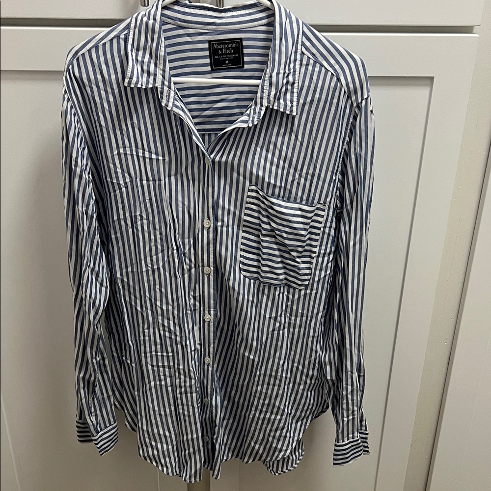 Abercrombie & Fitch button up shirt